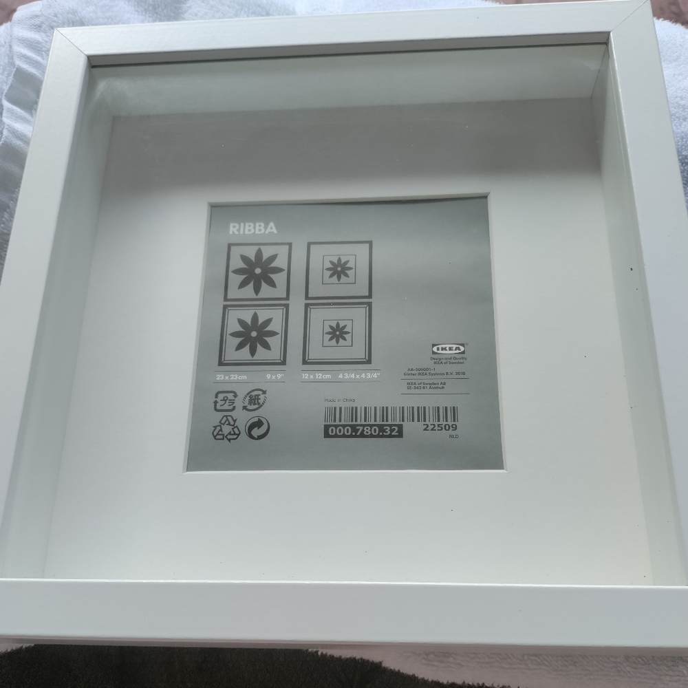 Ribba Ikea 9x9 Shadowbox